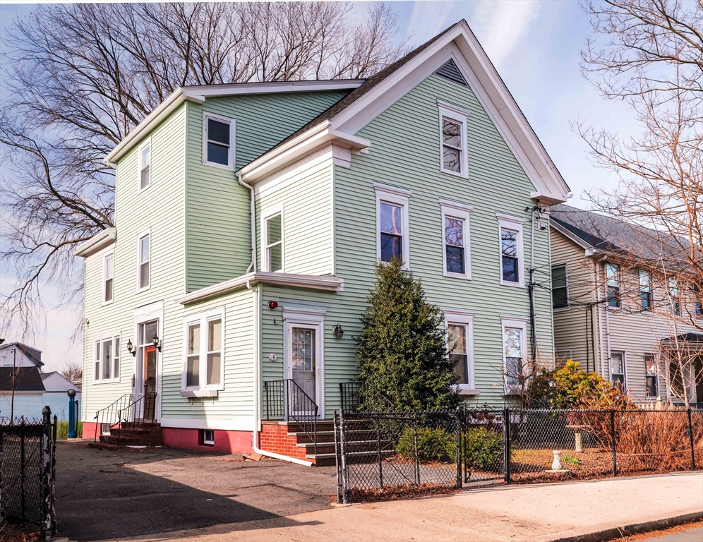4 Webster Street, Somerville, Massachusetts, 1 Bedroom Bedrooms, 3 Rooms Rooms,1.5 BathroomsBathrooms,Residential,For Sale,Webster Street,73490810