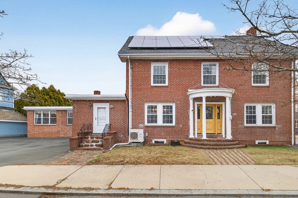 3 Hawthorne Street, Malden, Massachusetts, 7 Bedrooms Bedrooms, 13 Rooms Rooms,4 BathroomsBathrooms,Residential,For Sale,Hawthorne Street,73490761