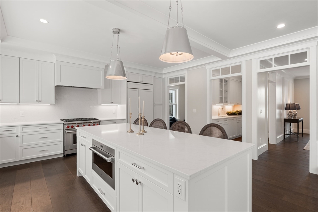 17 Wyndemere Lane, Natick, Massachusetts, 5 Bedrooms Bedrooms, 11 Rooms Rooms,5.5 BathroomsBathrooms,Residential,For Sale,Wyndemere Lane,73490825