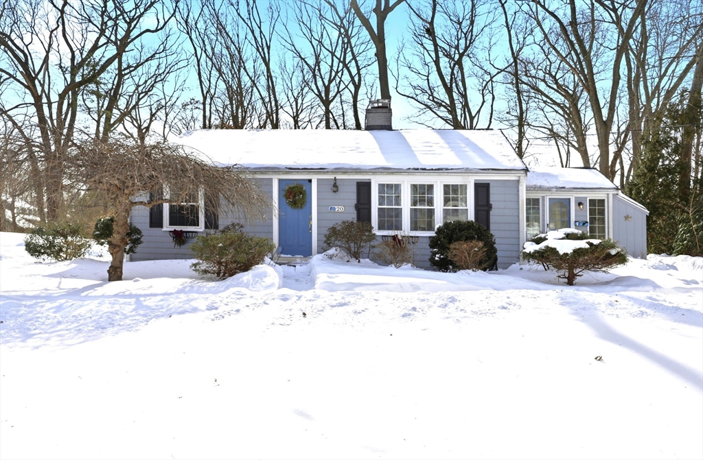 20 Lee Ave, Scituate, Massachusetts, 2 Bedrooms Bedrooms, 6 Rooms Rooms,1 BathroomBathrooms,Residential,For Sale,Lee Ave,73476710