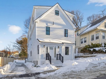 142 Birch St, Boston, Massachusetts, 4 Bedrooms Bedrooms, 6 Rooms Rooms,2.5 BathroomsBathrooms,Residential,For Sale,Birch St,73476001