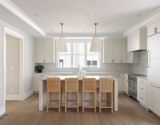 237 California St, Newton, Massachusetts, 4 Bedrooms Bedrooms, 9 Rooms Rooms,4.5 BathroomsBathrooms,Residential,For Sale,California St,73490887
