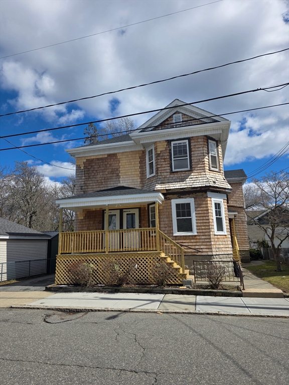 435 Stetson, Fall River, Massachusetts, 3 Bedrooms Bedrooms, 5 Rooms Rooms,1 BathroomBathrooms,Residential Lease,For Rent,Stetson,73490928