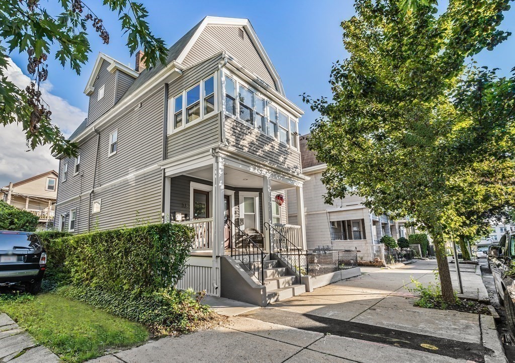33 Wisconsin Ave, Somerville, Massachusetts, 3 Bedrooms Bedrooms, 9 Rooms Rooms,2.5 BathroomsBathrooms,Residential Lease,For Rent,Wisconsin Ave,73490934