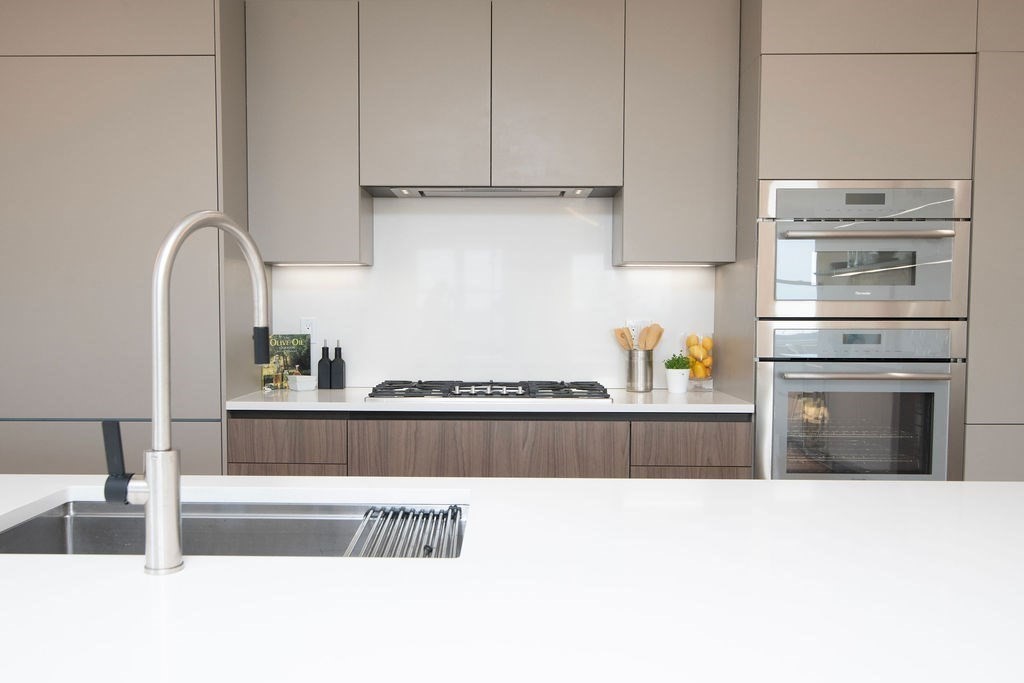 726 East 8th Street, Boston, Massachusetts, 3 Bedrooms Bedrooms, 8 Rooms Rooms,3.5 BathroomsBathrooms,Residential,For Sale,East 8th Street,73490964