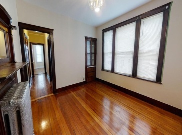 33 Bellingham St, Chelsea, Massachusetts, 3 Bedrooms Bedrooms, 6 Rooms Rooms,1 BathroomBathrooms,Residential Lease,For Rent,Bellingham St,73490830