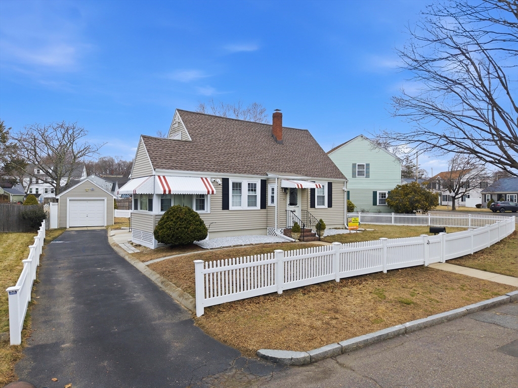 22 Black Rock, Melrose, Massachusetts, 3 Bedrooms Bedrooms, 6 Rooms Rooms,2 BathroomsBathrooms,Residential,For Sale,Black Rock,73490847