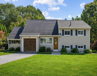 17 Oakvale Road, Framingham, Massachusetts, 3 Bedrooms Bedrooms, 7 Rooms Rooms,1.5 BathroomsBathrooms,Residential,For Sale,Oakvale Road,73491115