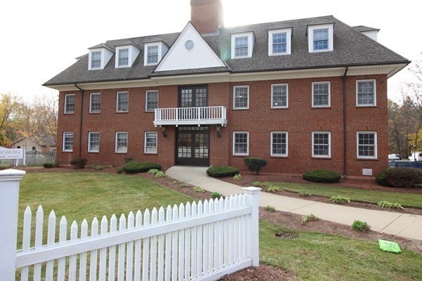 132 Tyngsboro Road, Chelmsford, Massachusetts, 2 Bedrooms Bedrooms, 4 Rooms Rooms,1 BathroomBathrooms,Residential Lease,For Rent,Tyngsboro Road,73491133