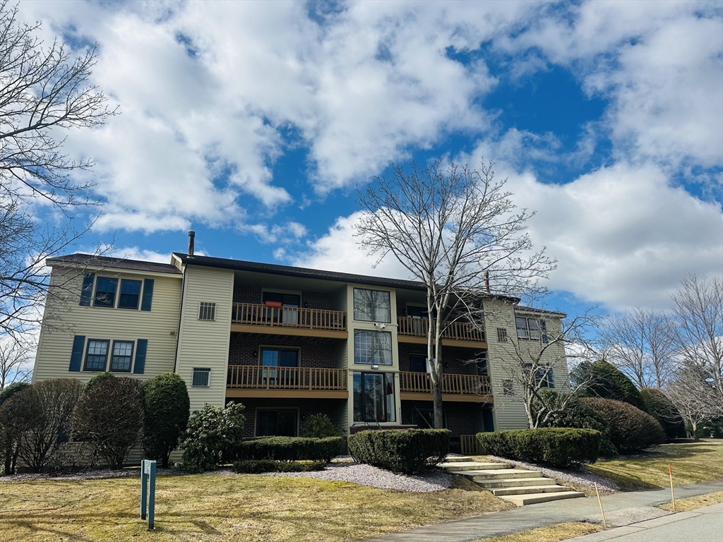 47 Apache Way, Tewksbury, Massachusetts, 2 Bedrooms Bedrooms, 5 Rooms Rooms,1 BathroomBathrooms,Residential,For Sale,Apache Way,73491135