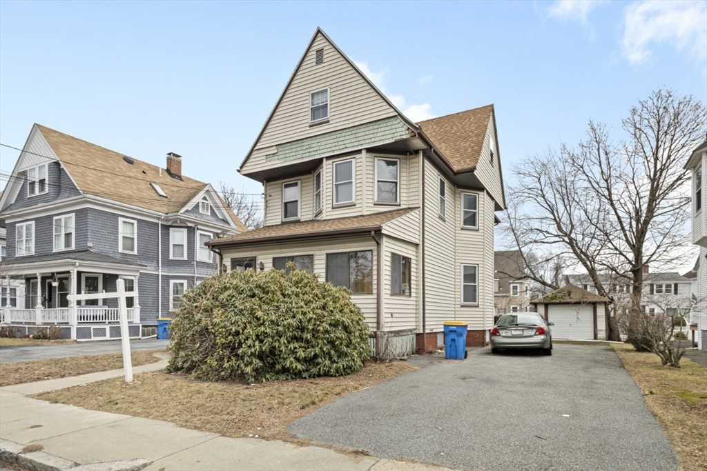 36 Sargent St, Winthrop, Massachusetts, 4 Bedrooms Bedrooms, 12 Rooms Rooms,2.5 BathroomsBathrooms,Residential,For Sale,Sargent St,73491119