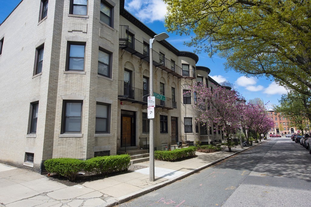 15 Keswick St, Boston, Massachusetts, 2 Rooms Rooms,1 BathroomBathrooms,Residential Lease,For Rent,Keswick St,73491116