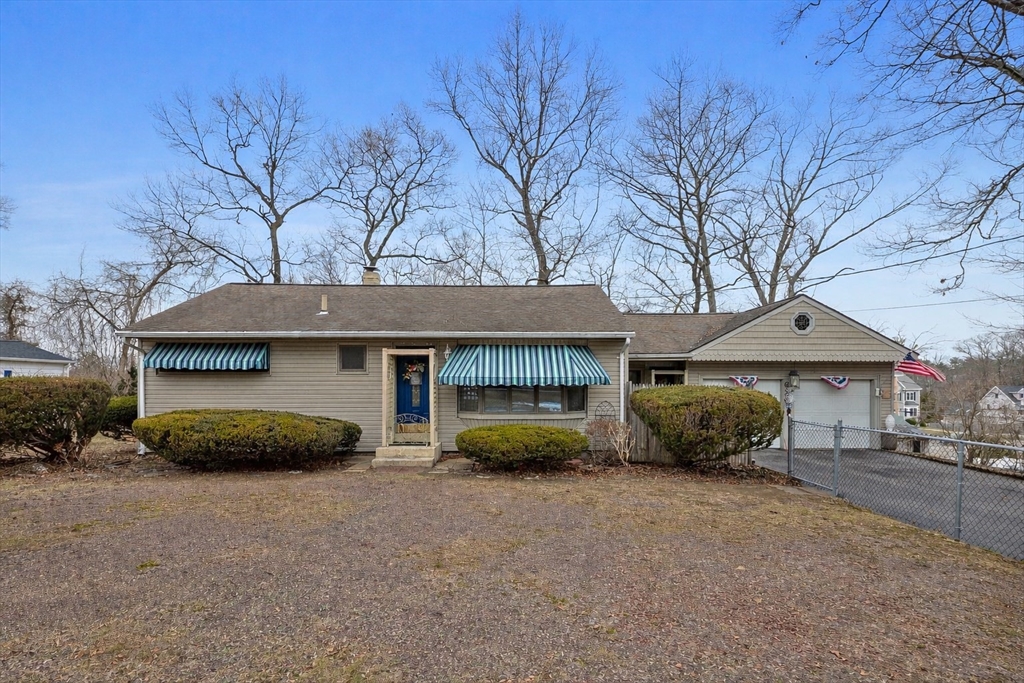 30 Forbes Ave, Burlington, Massachusetts, 3 Bedrooms Bedrooms, 7 Rooms Rooms,1 BathroomBathrooms,Residential,For Sale,Forbes Ave,73491143