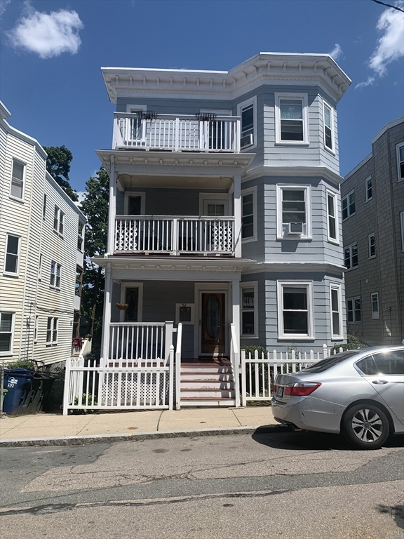 52 Percival St, Boston, Massachusetts, 3 Bedrooms Bedrooms, 5 Rooms Rooms,1 BathroomBathrooms,Residential Lease,For Rent,Percival St,73491149