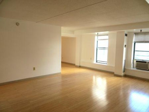 108 Peterborough Street, Boston, Massachusetts, 2 Bedrooms Bedrooms, 5 Rooms Rooms,1 BathroomBathrooms,Residential Lease,For Rent,Peterborough Street,73491013