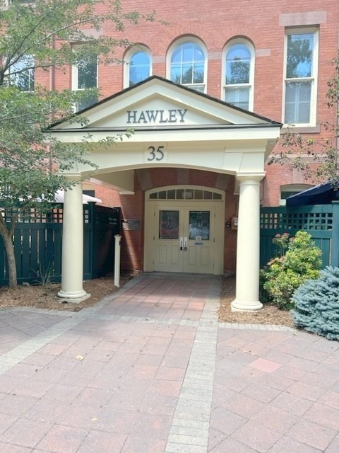 35 New South St, Northampton, Massachusetts, 1 Bedroom Bedrooms, 3 Rooms Rooms,1 BathroomBathrooms,Residential Lease,For Rent,New South St,73491065