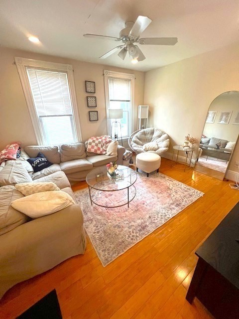 2 Paige, Boston, Massachusetts, 3 Bedrooms Bedrooms, 5 Rooms Rooms,2 BathroomsBathrooms,Residential Lease,For Rent,Paige,73491079