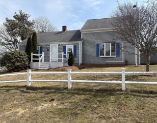 10 Wimbledon Drive, Yarmouth, Massachusetts, 3 Bedrooms Bedrooms, 7 Rooms Rooms,2 BathroomsBathrooms,Residential,For Sale,Wimbledon Drive,73491089