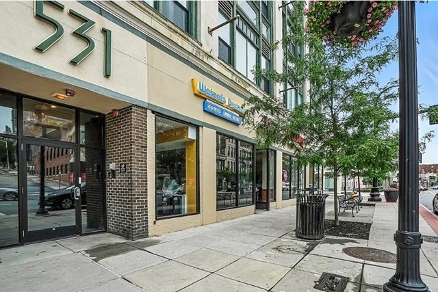 531 Main St, Worcester, Massachusetts, 2 Bedrooms Bedrooms, 4 Rooms Rooms,1 BathroomBathrooms,Residential,For Sale,Main St,73491105