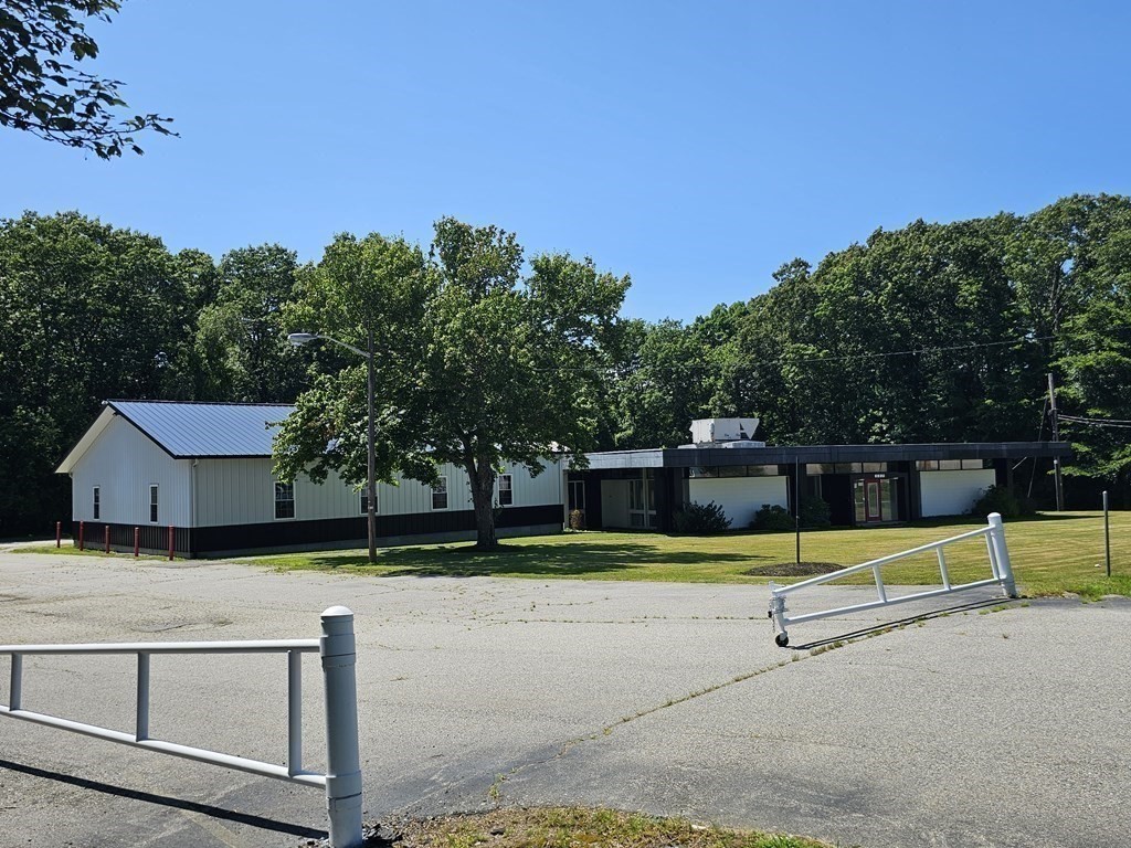 593 Airport Rd, Fall River, Massachusetts, ,Commercial Sale,For Sale,Airport Rd,73491176