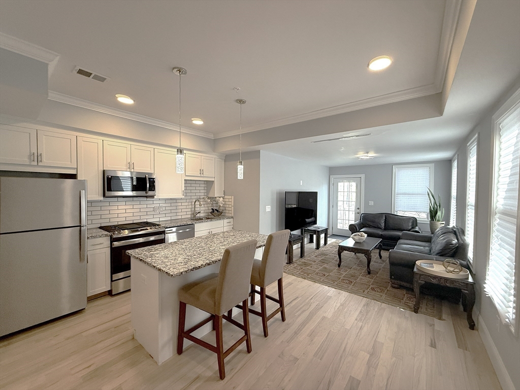 7 Waumbeck St, Boston, Massachusetts, 3 Bedrooms Bedrooms, 5 Rooms Rooms,2 BathroomsBathrooms,Residential Lease,For Rent,Waumbeck St,73491167