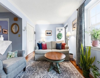 98 Mechanic St, Foxboro, Massachusetts, 2 Bedrooms Bedrooms, 4 Rooms Rooms,1.5 BathroomsBathrooms,Residential,For Sale,Mechanic St,73491324