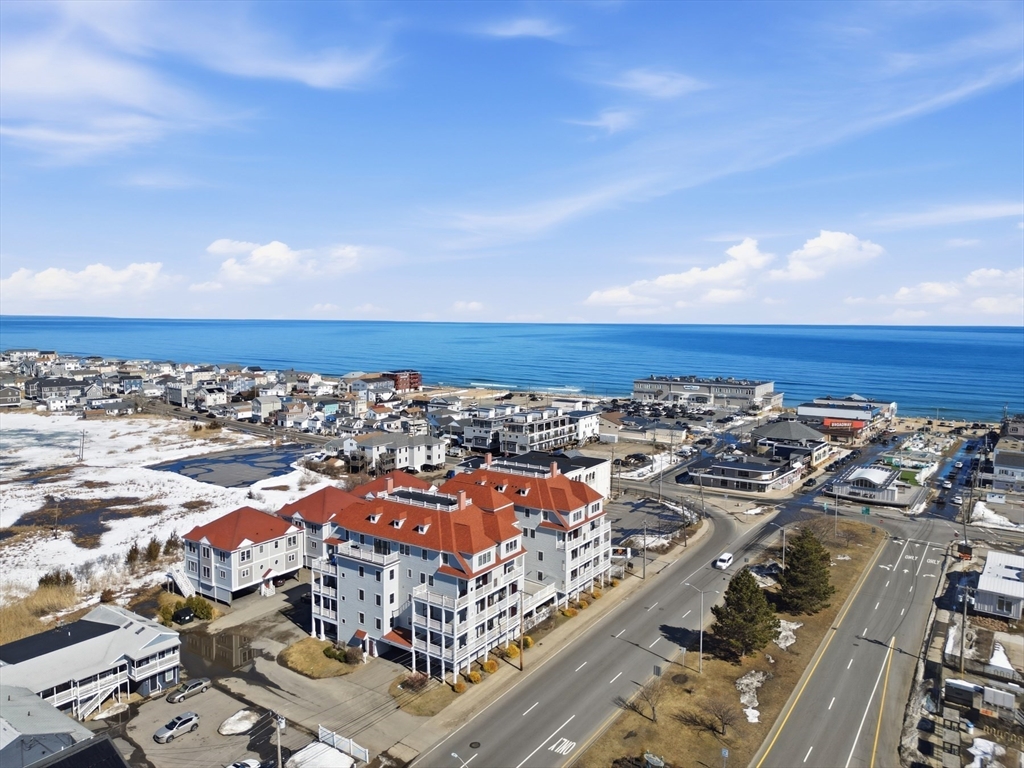 233 Beach Rd, Salisbury, Massachusetts, 2 Bedrooms Bedrooms, 4 Rooms Rooms,2.5 BathroomsBathrooms,Residential,For Sale,Beach Rd,73491337