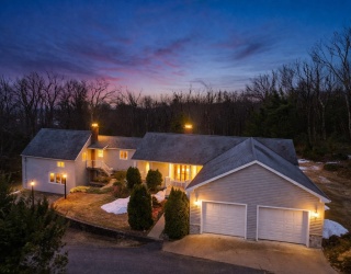 106 Paxton Rd, Holden, Massachusetts, 4 Bedrooms Bedrooms, 8 Rooms Rooms,3 BathroomsBathrooms,Residential,For Sale,Paxton Rd,73491204