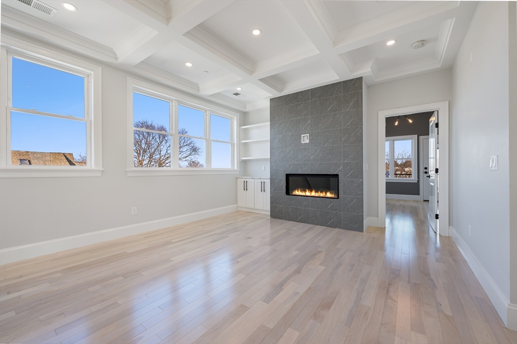 31B Ware Street, Somerville, Massachusetts, 2 Bedrooms Bedrooms, 3 Rooms Rooms,2 BathroomsBathrooms,Residential Lease,For Rent,Ware Street,73491236