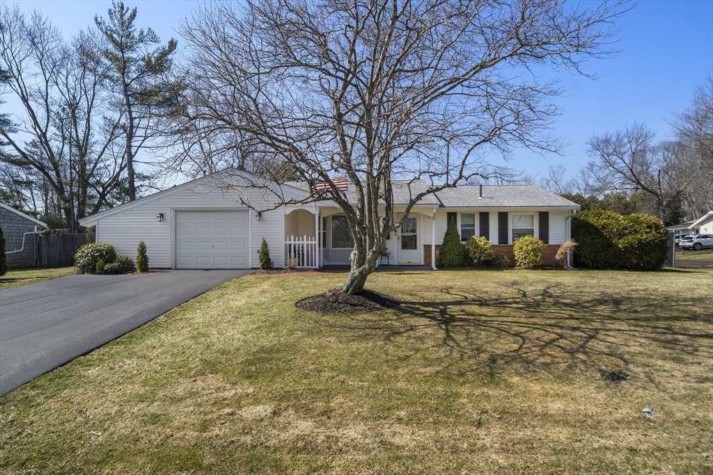 126 Bates Road, Brockton, Massachusetts, 3 Bedrooms Bedrooms, 6 Rooms Rooms,1 BathroomBathrooms,Residential,For Sale,Bates Road,73488406