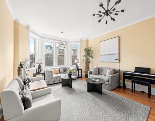 345 Commonwealth Ave, Boston, Massachusetts, 2 Bedrooms Bedrooms, 5 Rooms Rooms,1 BathroomBathrooms,Residential,For Sale,Commonwealth Ave,73491270