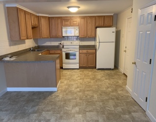 23 Elm, Manchester, Massachusetts, 2 Bedrooms Bedrooms, 4 Rooms Rooms,1 BathroomBathrooms,Residential Lease,For Rent,Elm,73491289