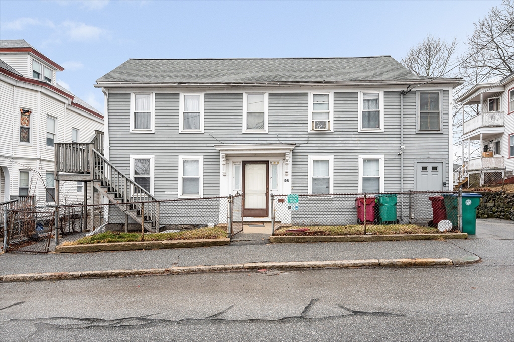 98 School Street, Lowell, Massachusetts, 3 Bedrooms Bedrooms, 5 Rooms Rooms,1 BathroomBathrooms,Residential Lease,For Rent,School Street,73491535