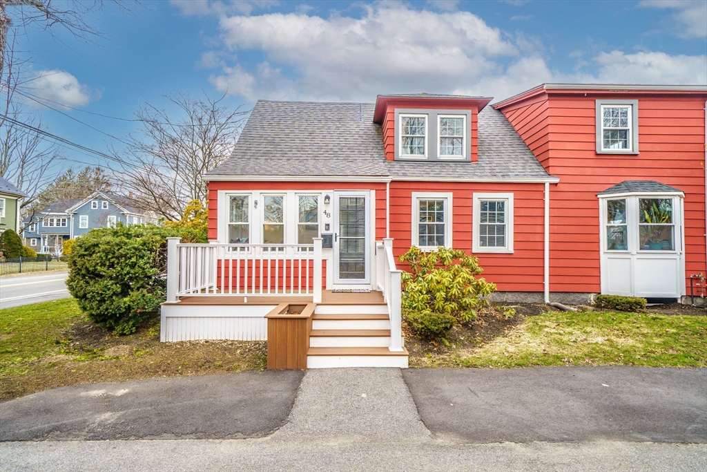 48 Summer St, Weymouth, Massachusetts, 3 Bedrooms Bedrooms, 7 Rooms Rooms,1.5 BathroomsBathrooms,Residential,For Sale,Summer St,73491530