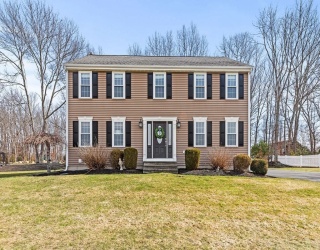 53 Elyse Rd, Mansfield, Massachusetts, 4 Bedrooms Bedrooms, 7 Rooms Rooms,2.5 BathroomsBathrooms,Residential,For Sale,Elyse Rd,73491319