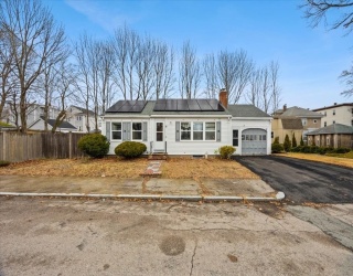 51 Linnea Ave, Brockton, Massachusetts, 2 Bedrooms Bedrooms, 5 Rooms Rooms,1 BathroomBathrooms,Residential,For Sale,Linnea Ave,73491439