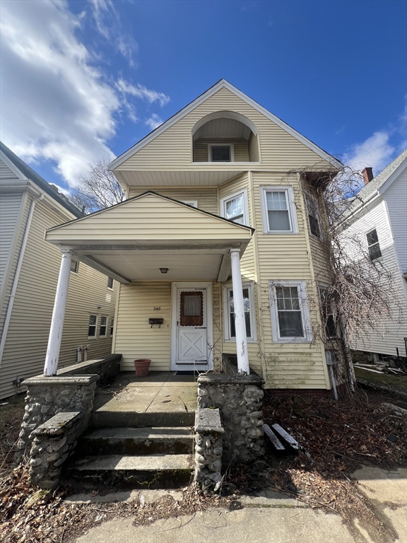 546 Trapelo Rd, Belmont, Massachusetts, 5 Bedrooms Bedrooms, 8 Rooms Rooms,1 BathroomBathrooms,Residential,For Sale,Trapelo Rd,73491464