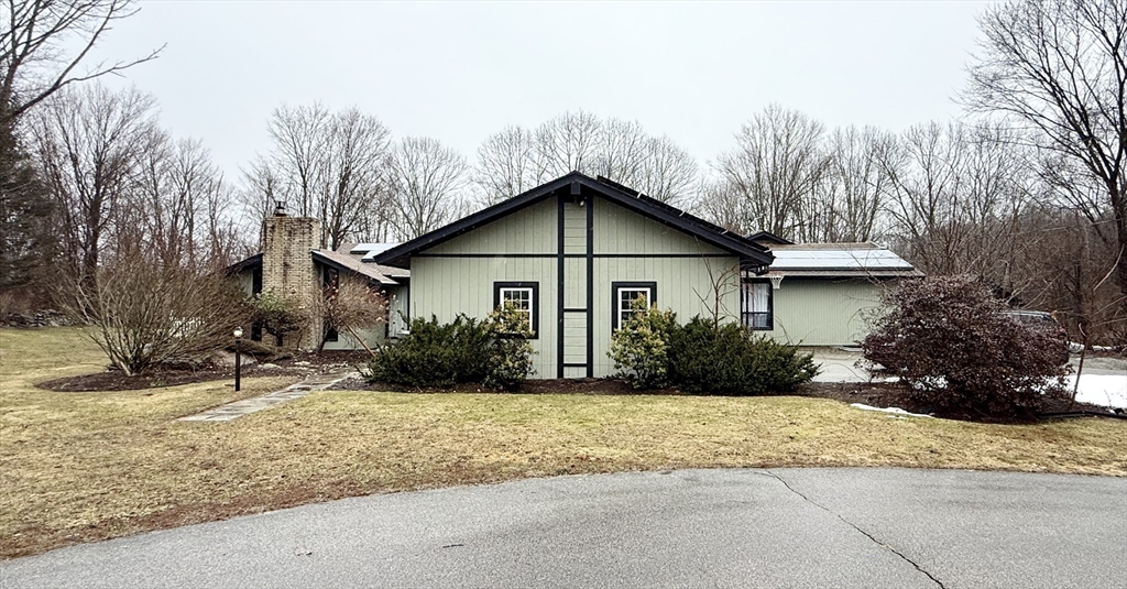 39 Lyons Rd, Dudley, Massachusetts, 3 Bedrooms Bedrooms, 6 Rooms Rooms,2.5 BathroomsBathrooms,Residential,For Sale,Lyons Rd,73491397