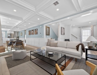 57 Farragut Ave, Somerville, Massachusetts, 3 Bedrooms Bedrooms, 6 Rooms Rooms,2 BathroomsBathrooms,Residential,For Sale,Farragut Ave,73491399