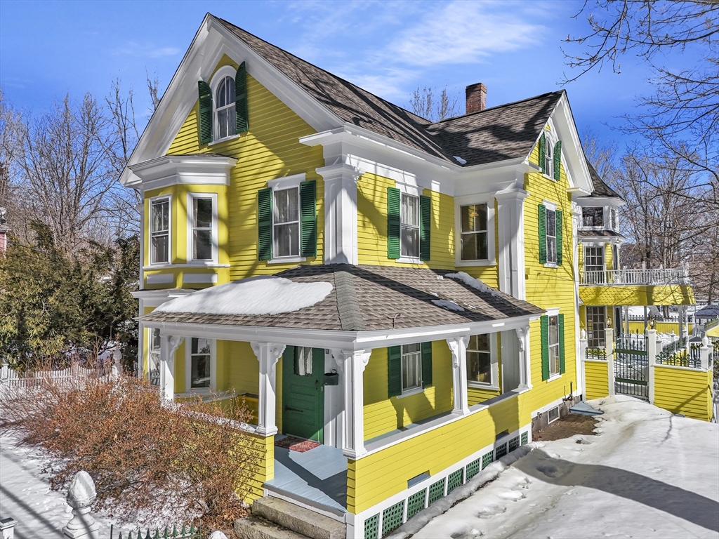 303 Blossom Street, Fitchburg, Massachusetts, 5 Bedrooms Bedrooms, 10 Rooms Rooms,1.5 BathroomsBathrooms,Residential,For Sale,Blossom Street,73491515