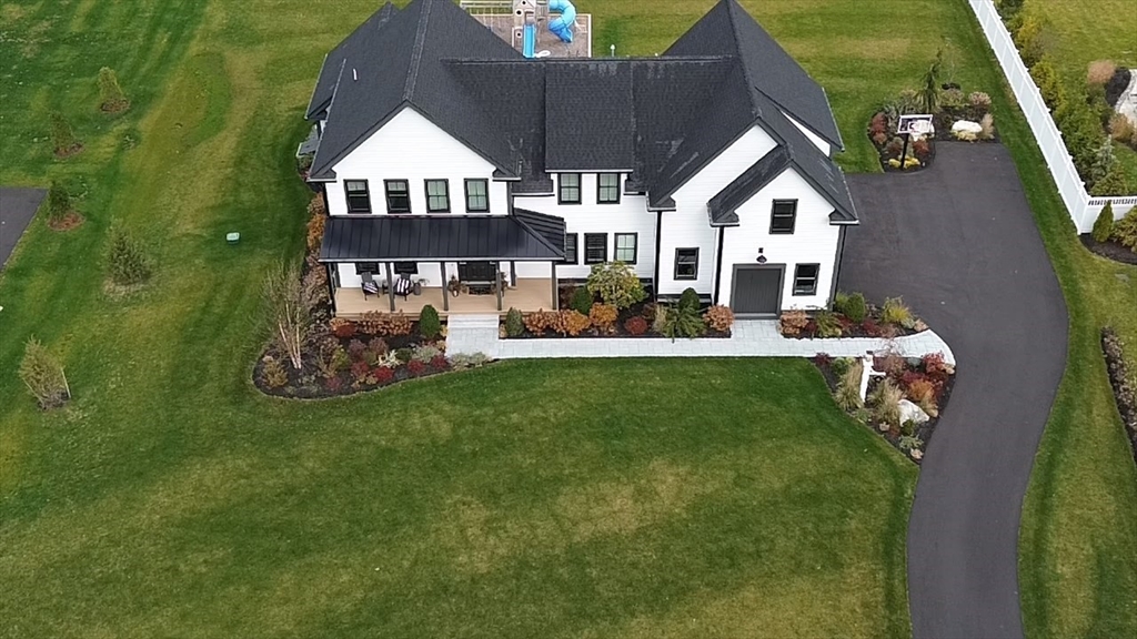 4 Dairy Farm Ln, Southborough, Massachusetts, 5 Bedrooms Bedrooms, 13 Rooms Rooms,4 BathroomsBathrooms,Residential,For Sale,Dairy Farm Ln,73491481