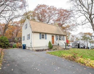 6 Boston Dr, Shrewsbury, Massachusetts, 4 Bedrooms Bedrooms, 7 Rooms Rooms,2 BathroomsBathrooms,Residential Lease,For Rent,Boston Dr,73477320