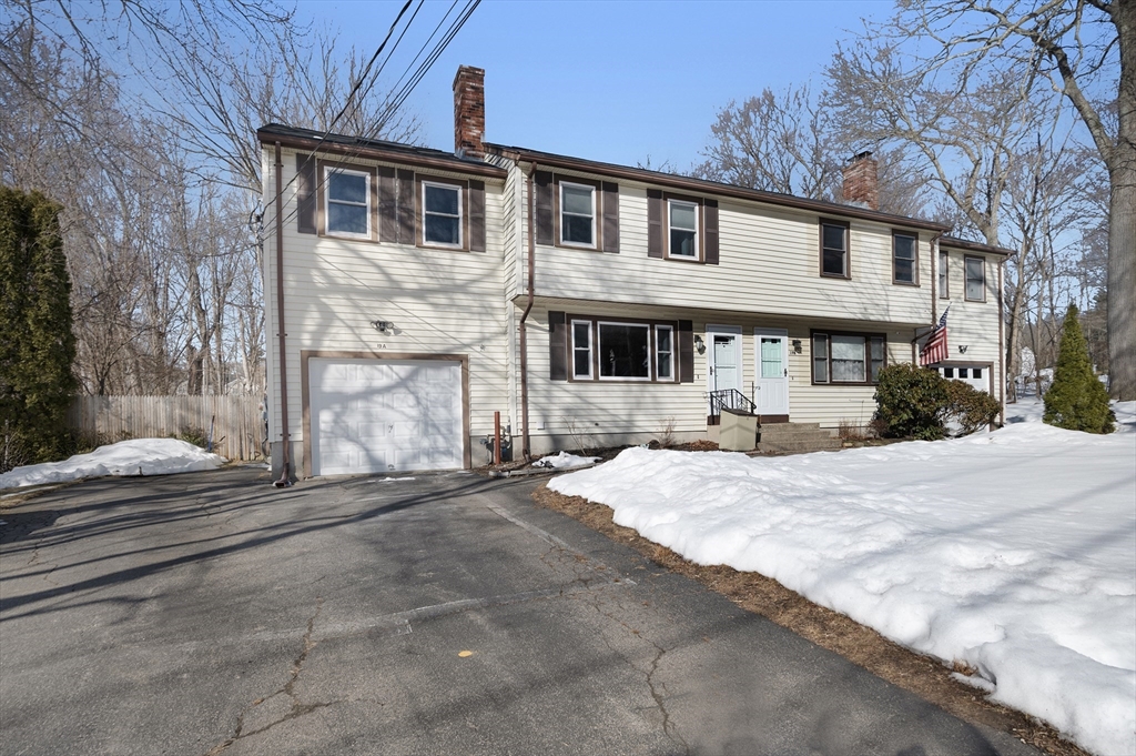 19 Evergreen Street, Medway, Massachusetts, 3 Bedrooms Bedrooms, 8 Rooms Rooms,2.5 BathroomsBathrooms,Residential,For Sale,Evergreen Street,73479113