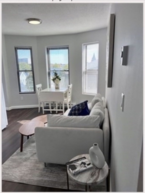 56 Johnson, Lynn, Massachusetts, 2 Bedrooms Bedrooms, 3 Rooms Rooms,1 BathroomBathrooms,Residential Lease,For Rent,Johnson,73488520