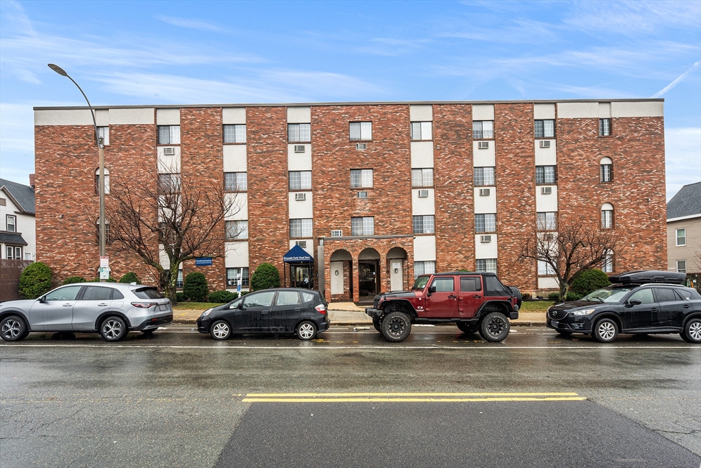 474 Broadway, Somerville, Massachusetts, 1 Bedroom Bedrooms, 3 Rooms Rooms,1 BathroomBathrooms,Residential,For Sale,Broadway,73491558