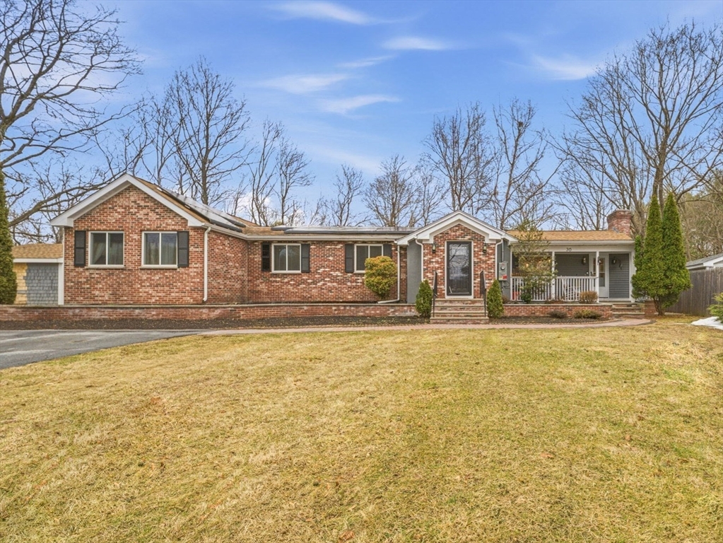 30 Glendale Ave, Uxbridge, Massachusetts, 3 Bedrooms Bedrooms, 5 Rooms Rooms,2 BathroomsBathrooms,Residential,For Sale,Glendale Ave,73491562