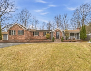 30 Glendale Ave, Uxbridge, Massachusetts, 3 Bedrooms Bedrooms, 5 Rooms Rooms,2 BathroomsBathrooms,Residential,For Sale,Glendale Ave,73491562