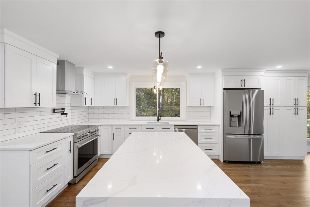 241 Prospect St, Franklin, Massachusetts, 5 Bedrooms Bedrooms, 12 Rooms Rooms,4.5 BathroomsBathrooms,Residential,For Sale,Prospect St,73491604