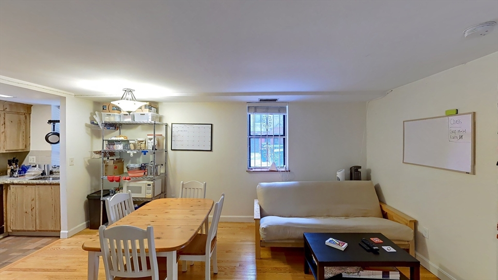 111 Gainsborough Street, Boston, Massachusetts, 2 Bedrooms Bedrooms, 3 Rooms Rooms,1 BathroomBathrooms,Residential,For Sale,Gainsborough Street,73491630