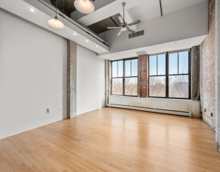 156 Porter St, Boston, Massachusetts, 1 Bedroom Bedrooms, 2 Rooms Rooms,1 BathroomBathrooms,Residential,For Sale,Porter St,73491597